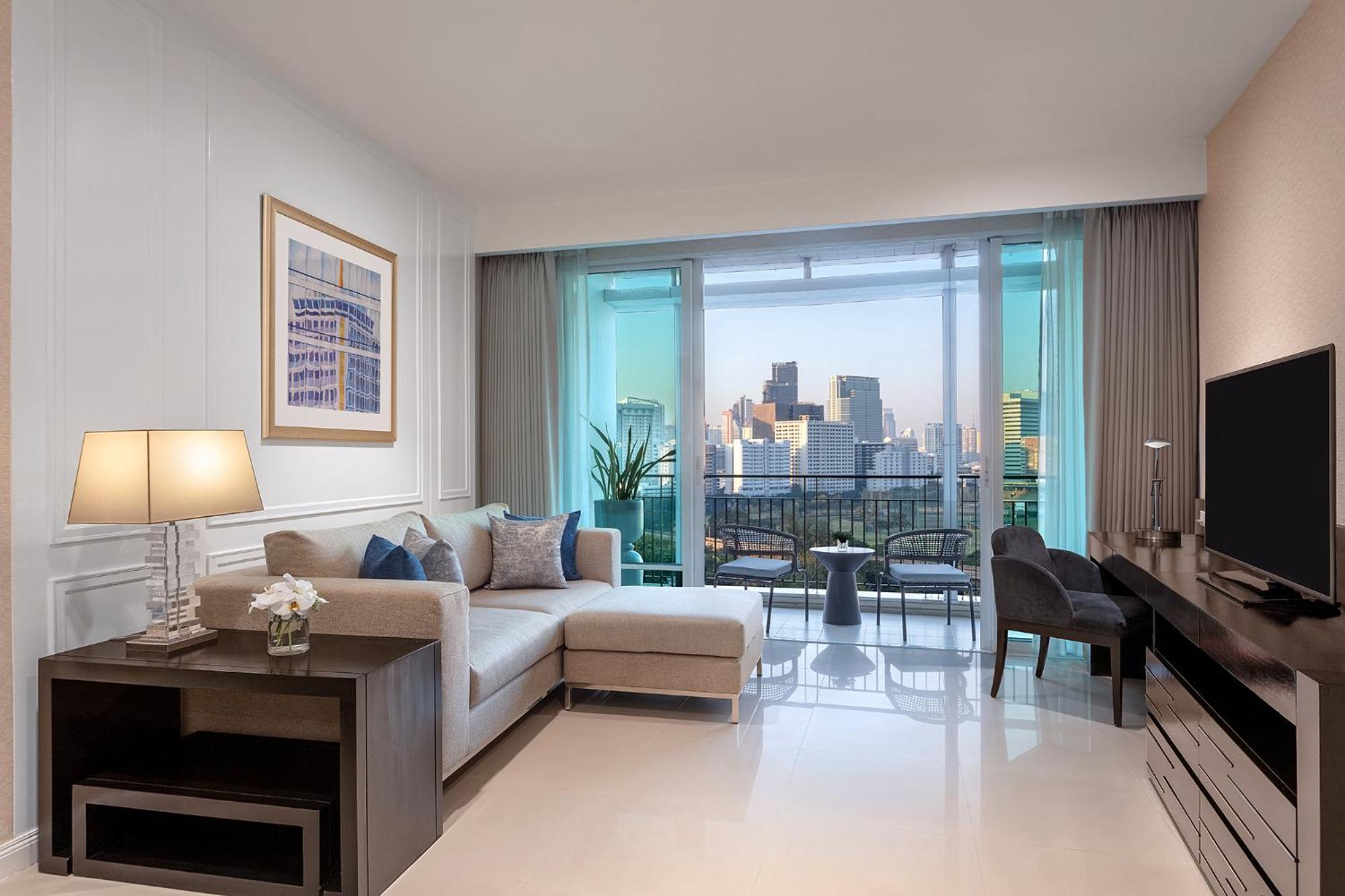 One-Bedroom Premium Suite King Club Benefits